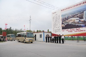 姜大明省長視察濰坊昌大建設集團承建的魯臺經(jīng)貿會展中心工程